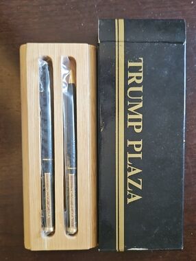 Trump Plaza Gold-Trim Black Pen Set